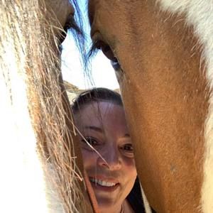 Meet your Posher, Holly